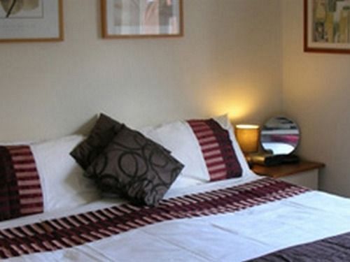 Clay Farm Guest House Bromley Exteriör bild